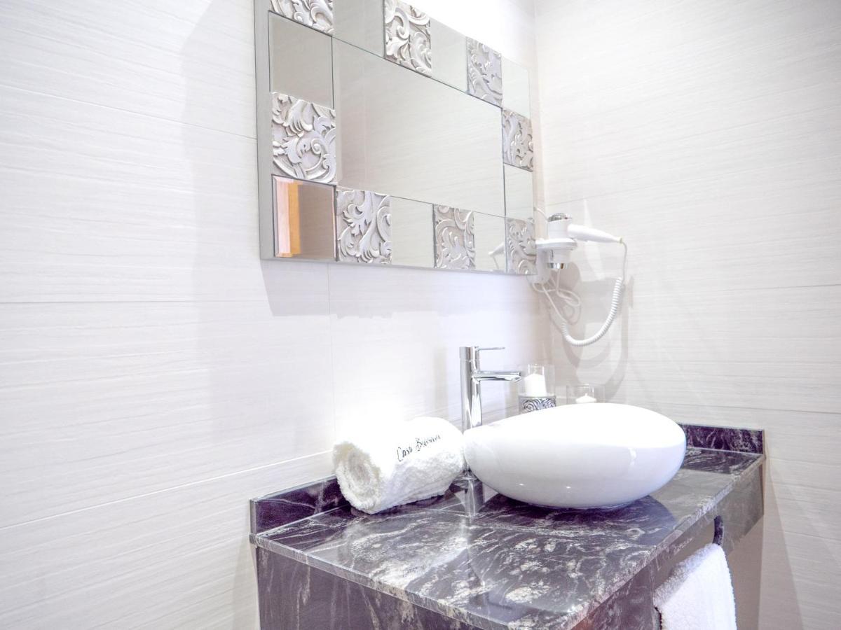 Comfortable House In Tias With Free Parking Exterior photo